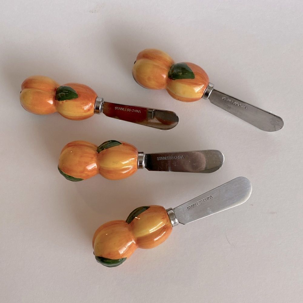 Vintage Set Of 4 Fruit Themed Ceramic Handle Cheese Appetizer Knives